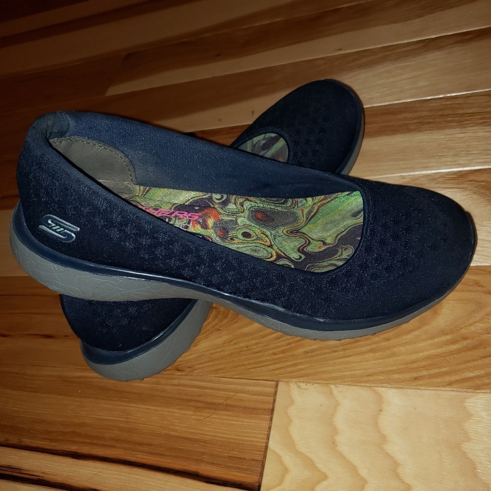 Navy Blue Skecher memory foam shoes